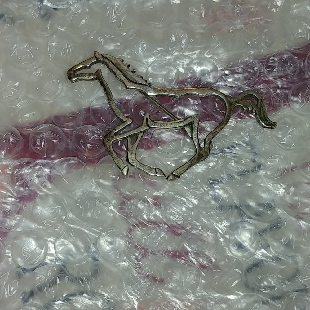 🌹3/$15 SALE🌹Horse pin